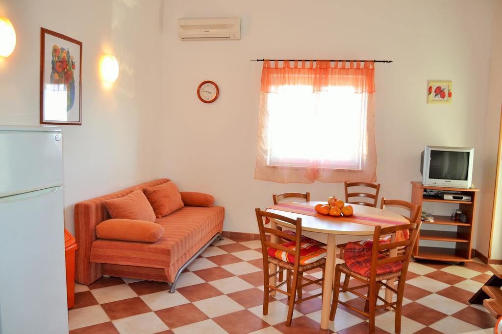 Apartments Green Village Premantura Bilik gambar